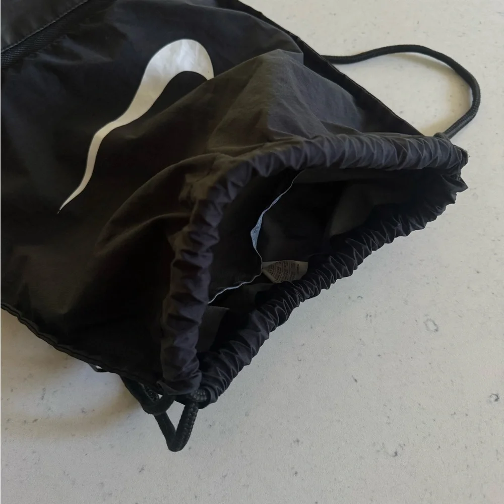 Nike Brasilia black & white training gym sports zipper pocket bag backpack
